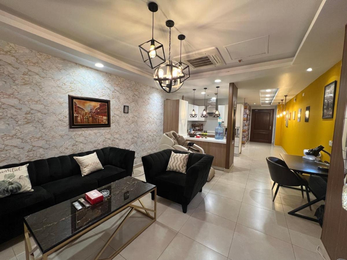 Sunset Luxury Gold Crest Mall Residency ลาฮอร์ ภายนอก รูปภาพ