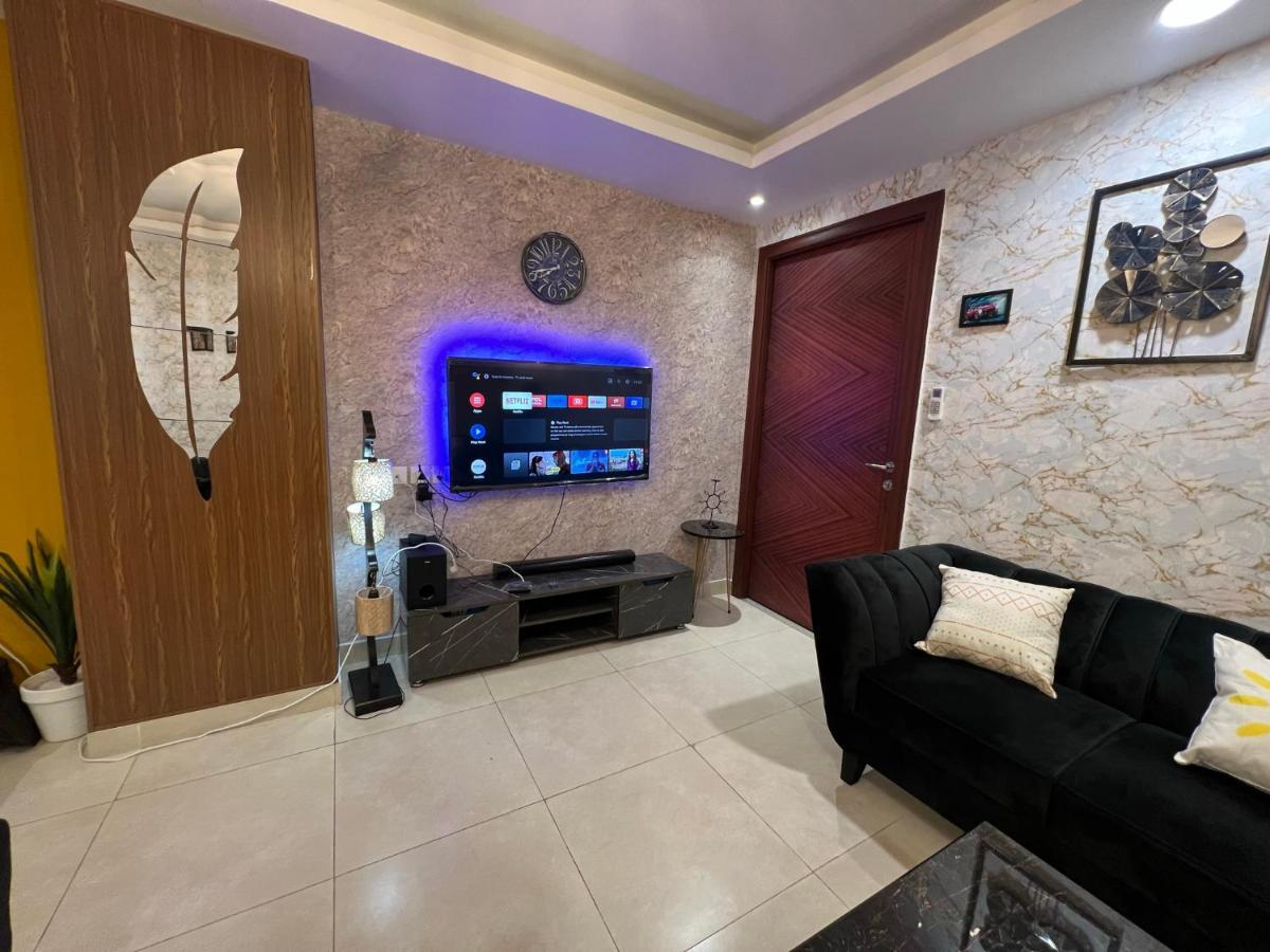 Sunset Luxury Gold Crest Mall Residency ลาฮอร์ ภายนอก รูปภาพ