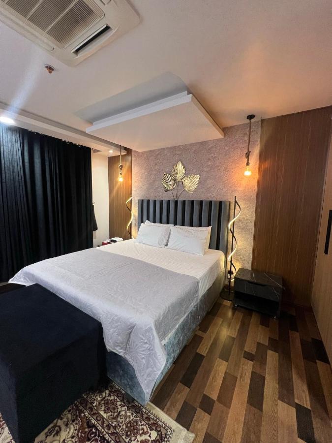 Sunset Luxury Gold Crest Mall Residency ลาฮอร์ ภายนอก รูปภาพ