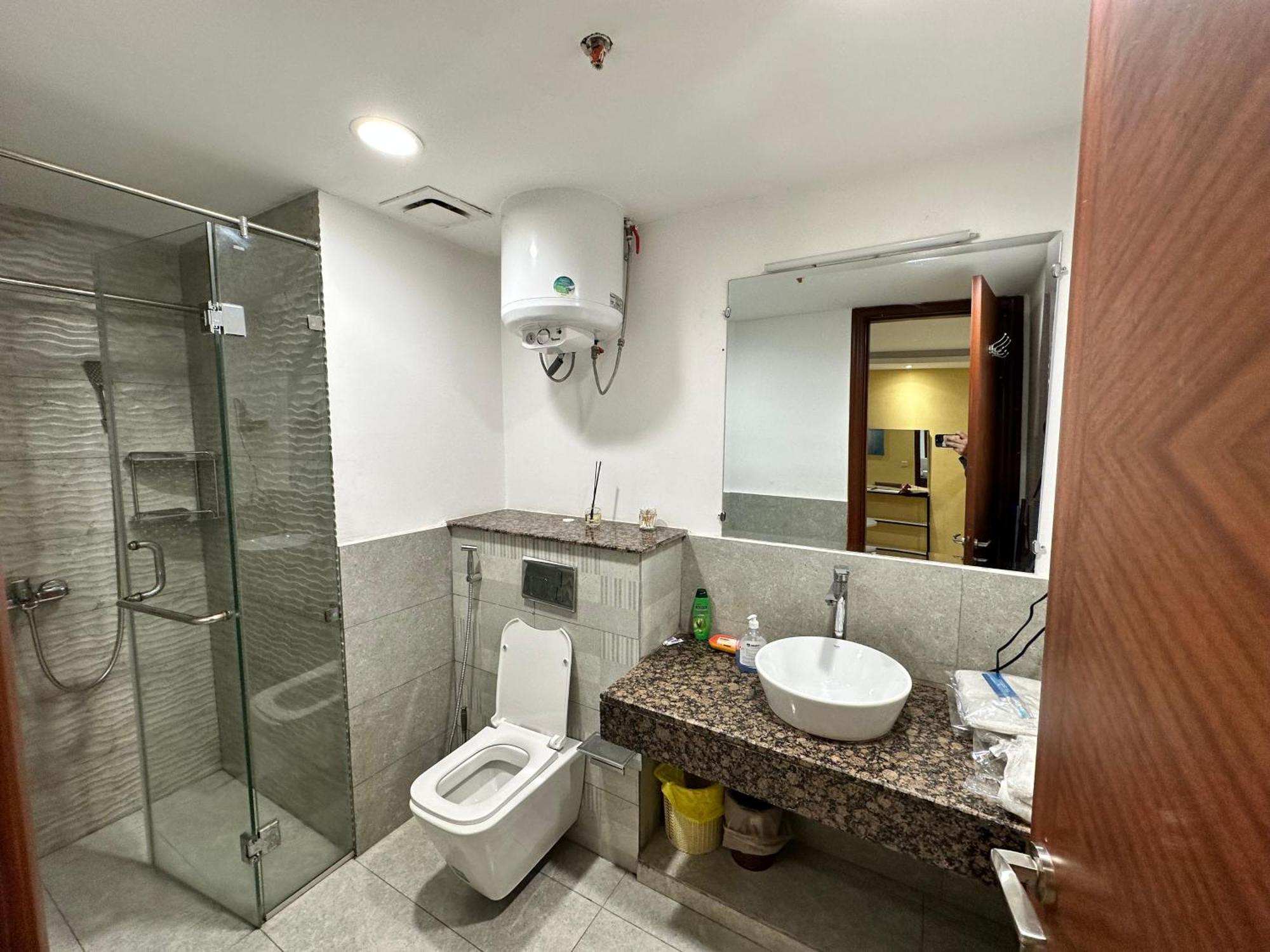 Sunset Luxury Gold Crest Mall Residency ลาฮอร์ ภายนอก รูปภาพ